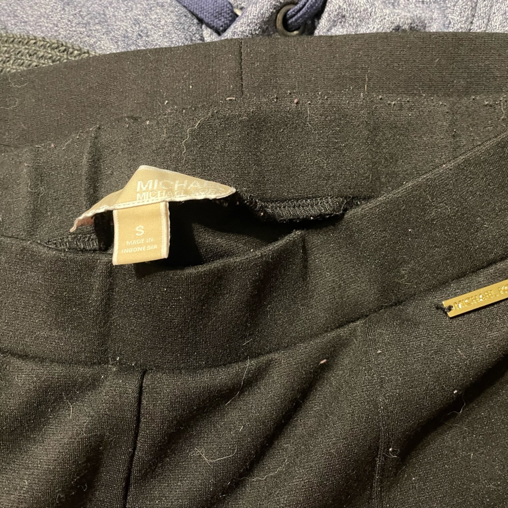 Michael Kors, size small women’s slip on leggings! Size small.